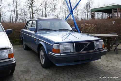 1987' Volvo 240 GL