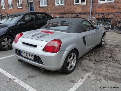 2001' Toyota MR2