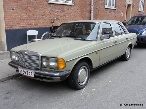 1984' Mercedes W123