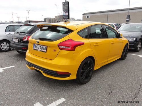 2015' Ford Focus ST 2.0 EcoBoost 250 HK
