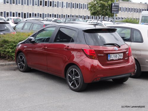 2017' Toyota Yaris Hybrid 1,5