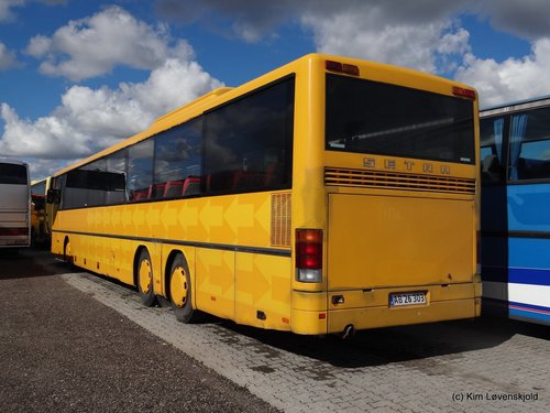 1999' Setra S319