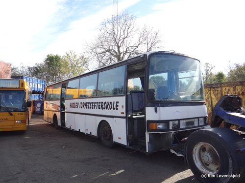 Setra S215
