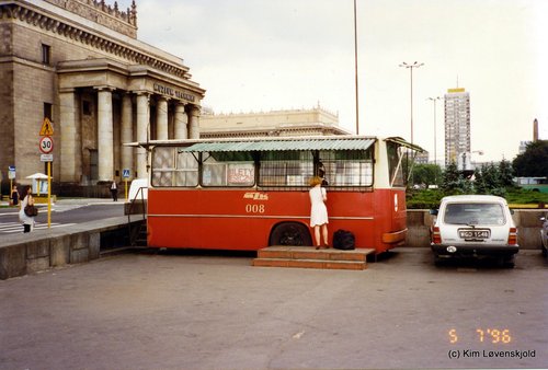 Ikarus 280 & Volvo 240 GL