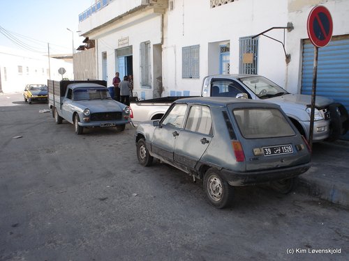 Peugeot 404 & Renault 5