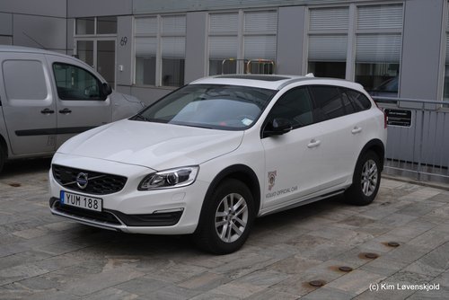 2018' Volvo V60 Cross Country D4