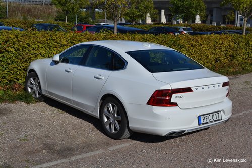 2017' Volvo S90 D4