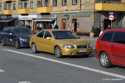 2002' Volvo S60 2,4T