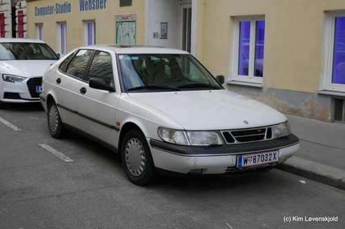 SAAB 900