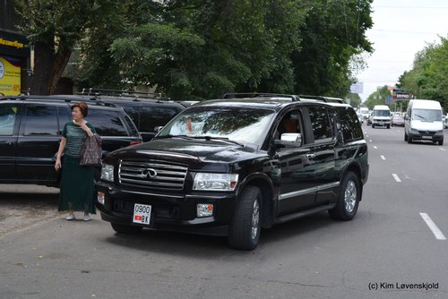Infiniti QX56