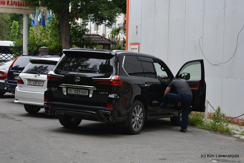 Lexus LX570