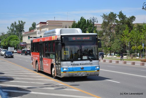 2016' Yutong ZK6118HGA