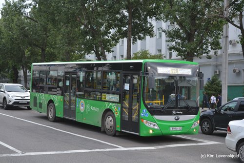 2018' Yutong ZK6118HGA