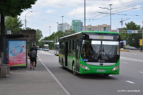 2018' Yutong ZK6118HGA
