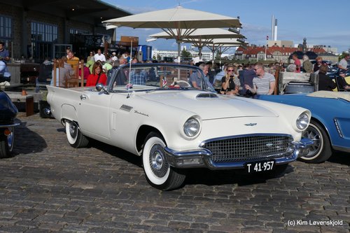 1957' Ford Thunderbird Convertible