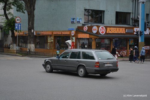 Mercedes S124