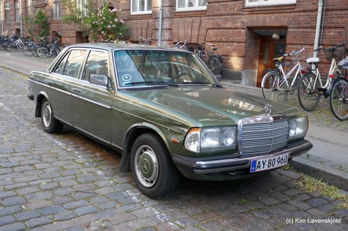 1981' Mercedes 230E W123