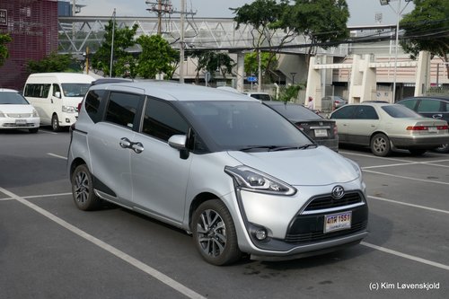 Toyota Sienta