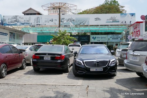 BMW 730i & Mercedes S-class