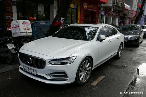 Volvo S90