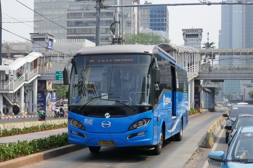 Hino RK8JSKA-NHU R260 Laksana Discovery