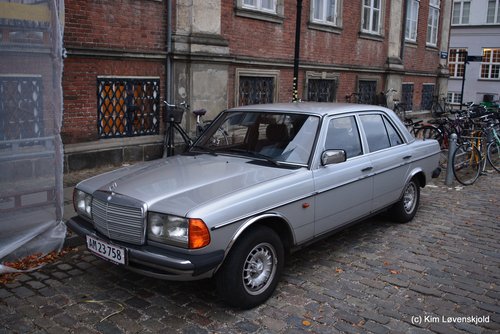 1983' Mercedes 230E