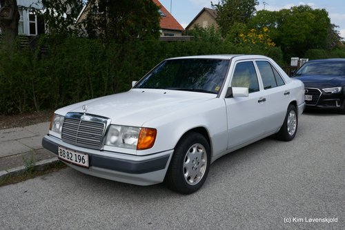 1992' Mercedes 220E