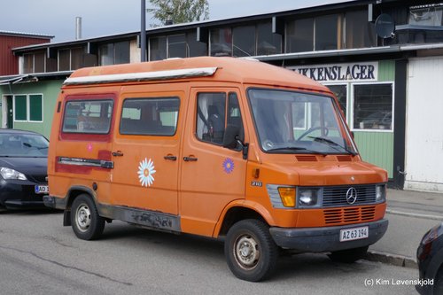 1988' Mercedes 210
