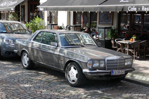 1984' Mercedes 230CE
