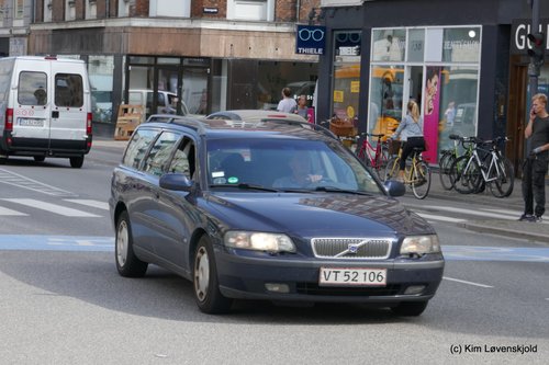 2000' Volvo V70 2,4 (MY01)