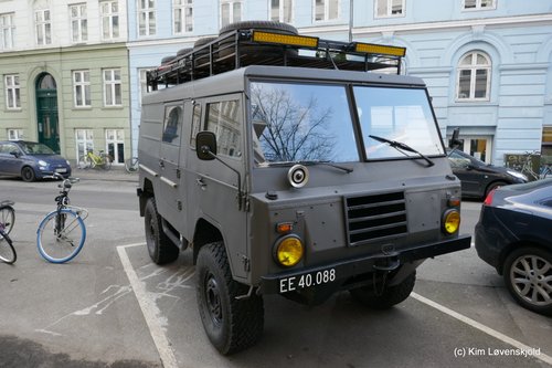 1975' Volvo C303