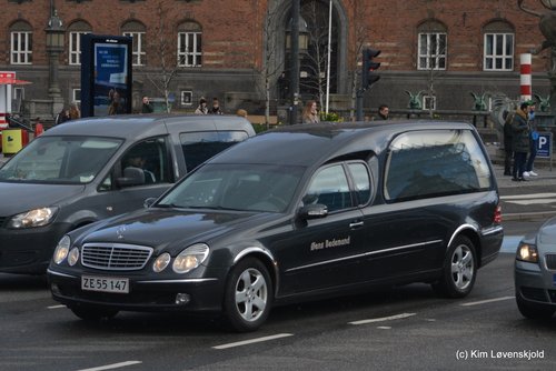 2004'  Mercedes W211