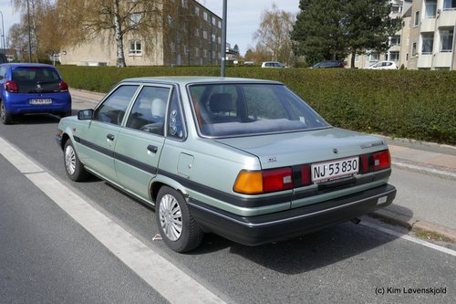 1985' Toyota Carina DX