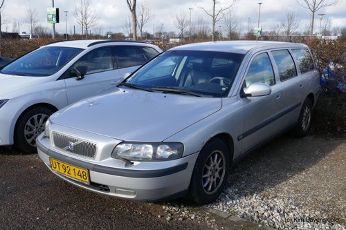 2002' Volvo V70 Van