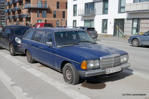 1983' Mercedes 240 D / S123