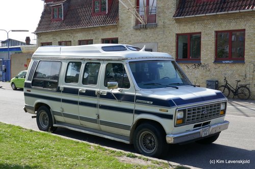 1988' Ford Econoline E-150