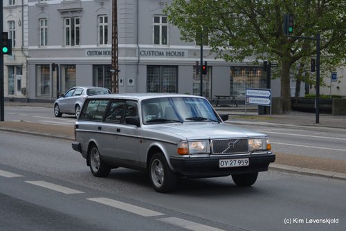 1992' Volvo 240 GL (MY93)