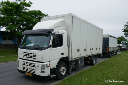 2005' Volvo FM9