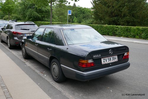 1990' Mercedes 200 D / W124