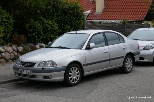 2000' Toyota Avensis 1,8