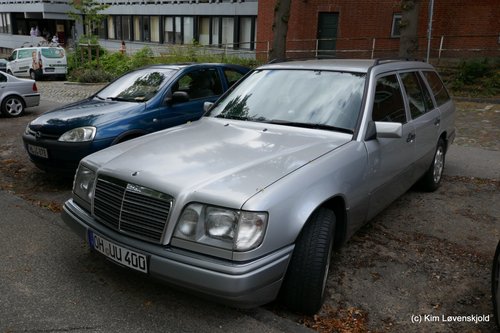 Mercedes E220 (S124)