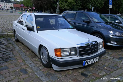 Mercedes 190E lowrider