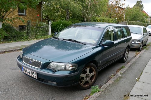2000' Volvo V70 T5