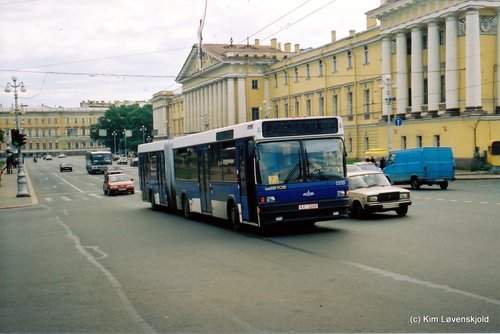 MAZ 105