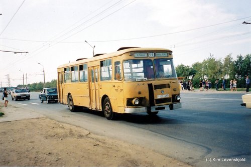 LiAZ 677