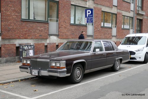 1987' Cadillac Brougham