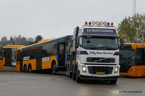 2007' Volvo FH16 & 2007' Volvo B12BLE-61 Vest Center