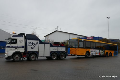 2007' Volvo FH16 & 2007' Volvo B12BLE-61 Vest Center
