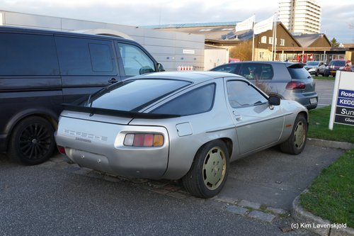 Porsche 928S