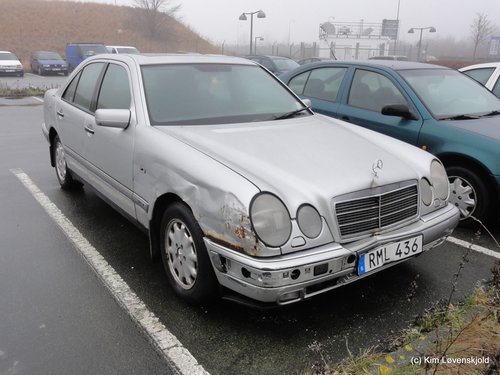 1995' Mercedes E230